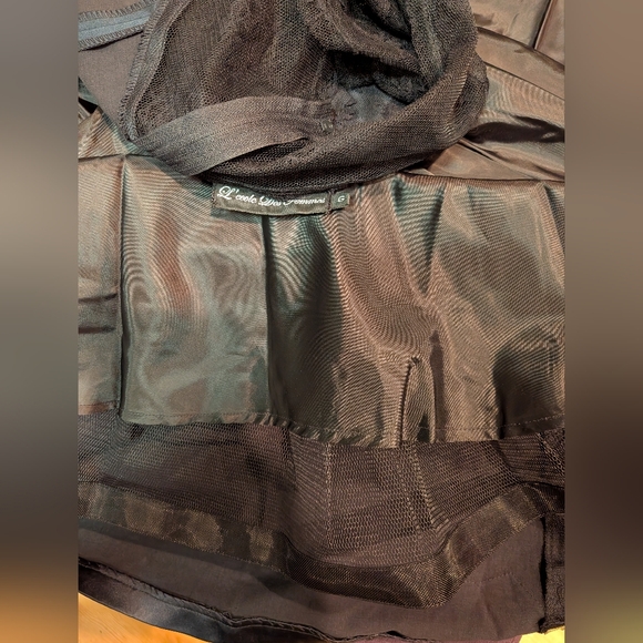 Elegant Black Satin and Lace Fit-and-Flare Dress - Picture 8 of 9